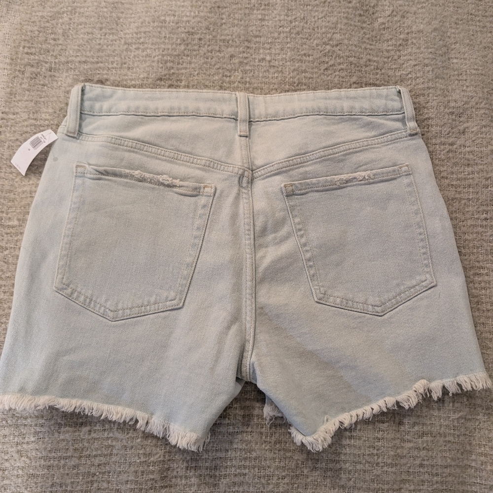 NWT Old Navy High-Rise OG Straight Distressed light blue jean shorts 10 - Picture 3 of 3